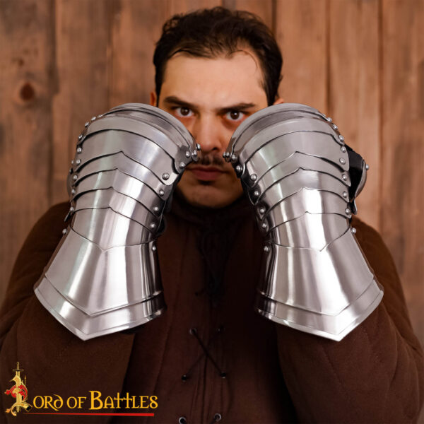 Clamshell Gauntlets - 16 Gauge Steel