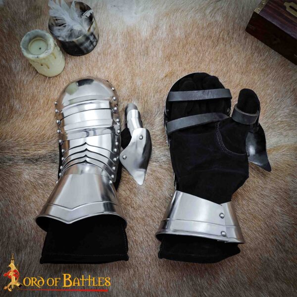 Clamshell Gauntlets - 16 Gauge Steel - Image 2