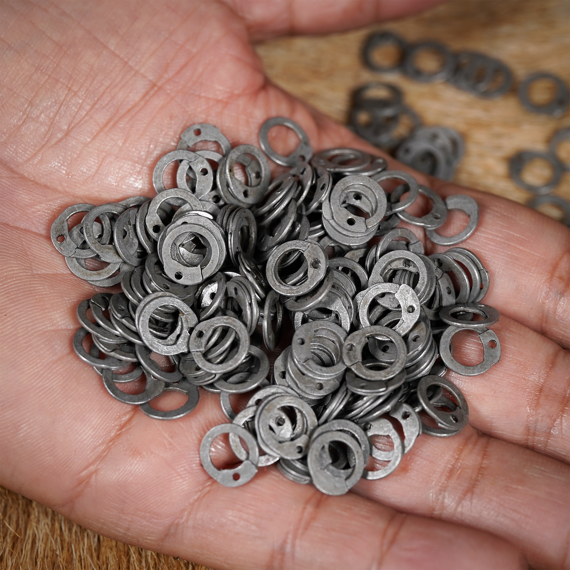9 MM Flat Ring Chainmail Repair Kit with Pin Rivets