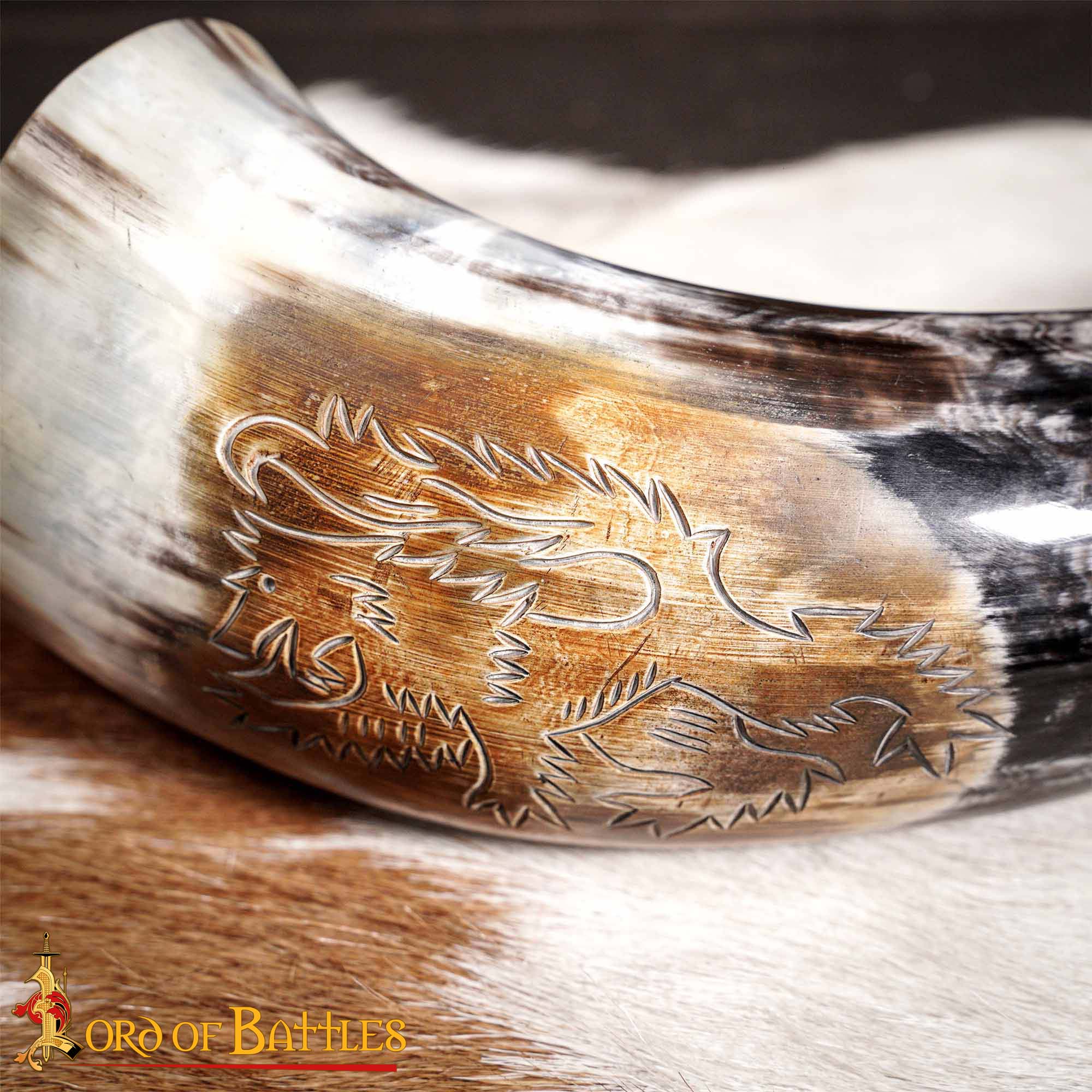 Engraved Rampant Lion Drinking Horn Handcrafted Genuine Ox Horn - Image 5