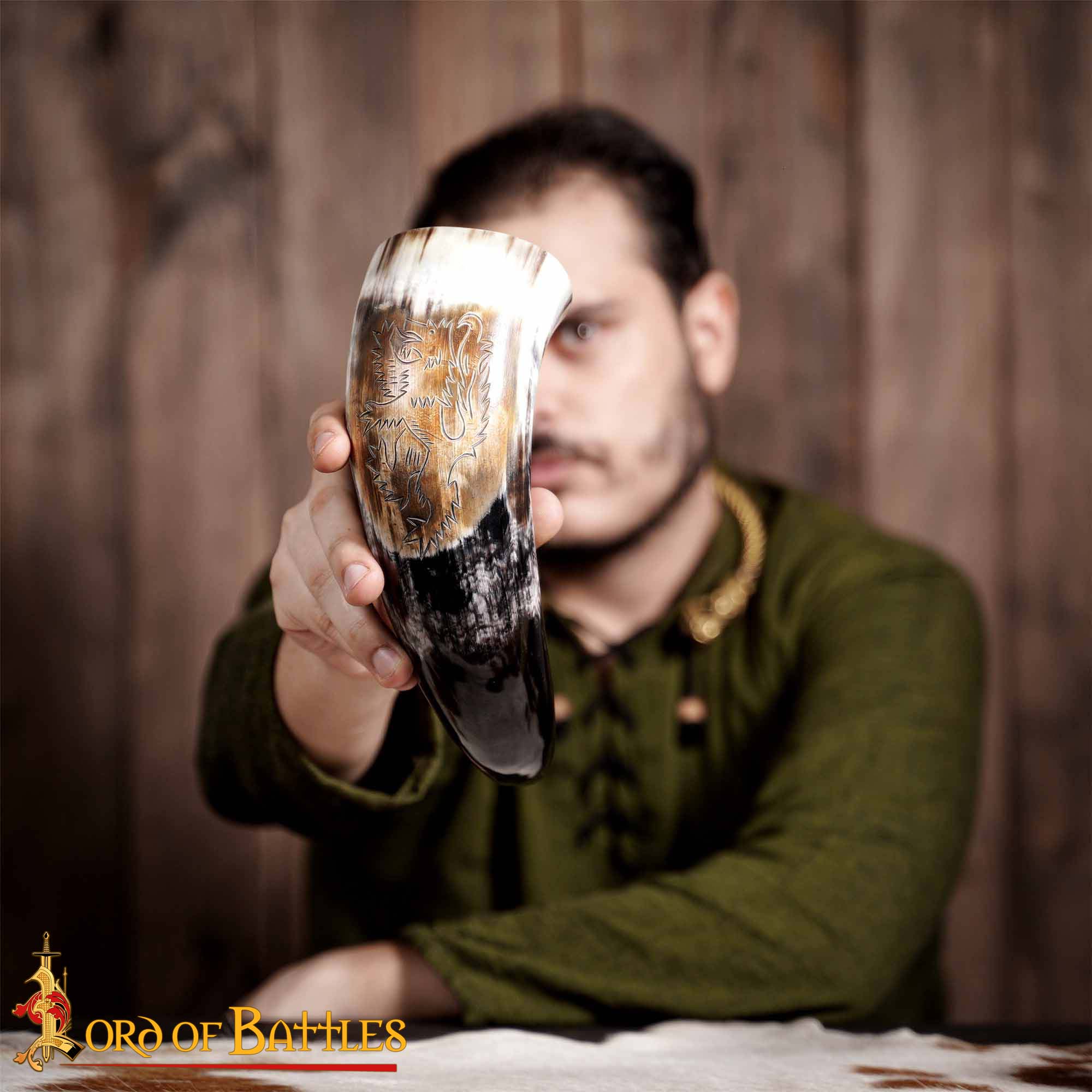 Engraved Rampant Lion Drinking Horn Handcrafted Genuine Ox Horn - Image 4