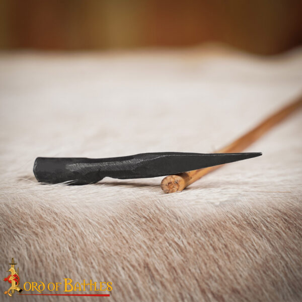 Late Medieval Bodkin Arrowhead Hand Forged Iron Weapon Accessory - Image 8