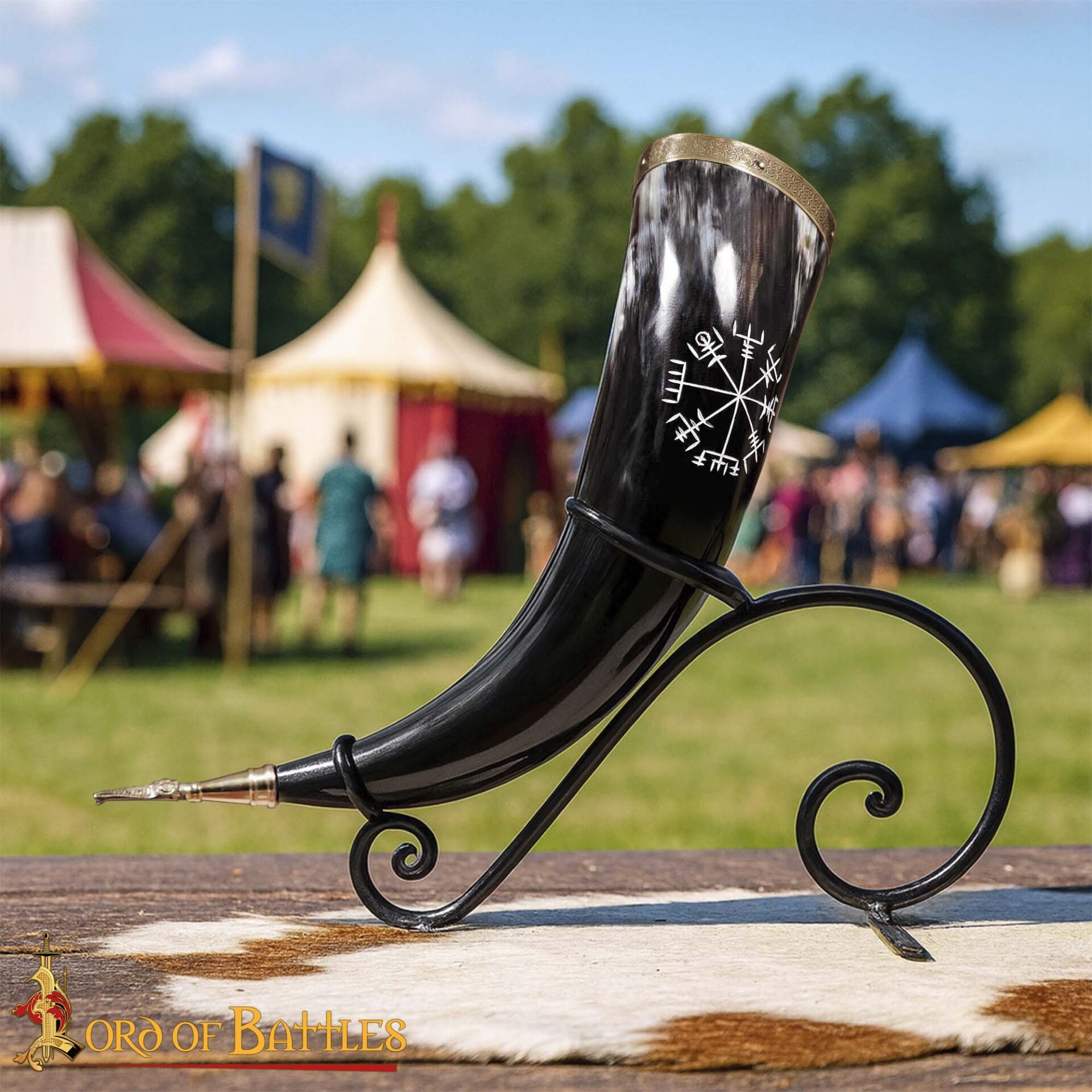 Drinking Horn Veegviser design with brass tip and rim-60573 1