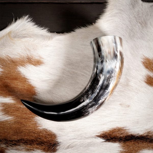 Engraved Rampant Lion Drinking Horn Handcrafted Genuine Ox Horn