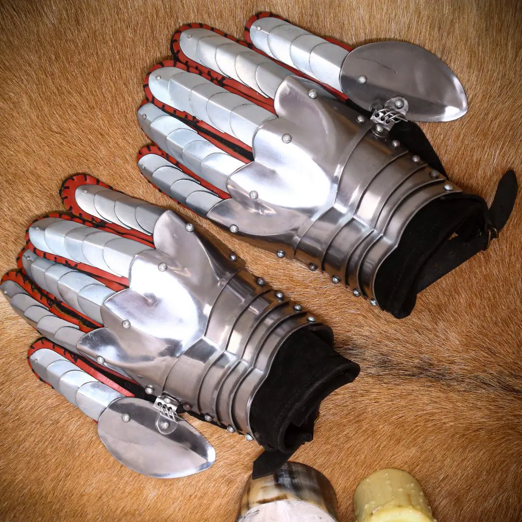 Medieval Fantasy Knight Gauntlets Battle Ready Gear
