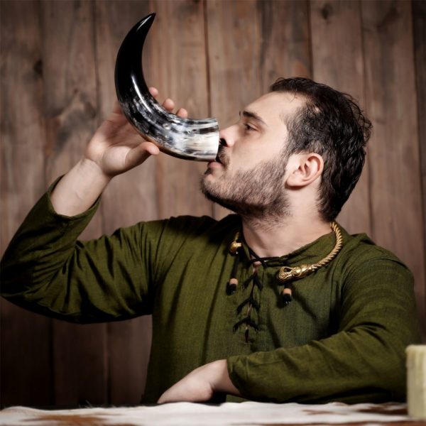 Engraved Rampant Lion Drinking Horn Handcrafted Genuine Ox Horn