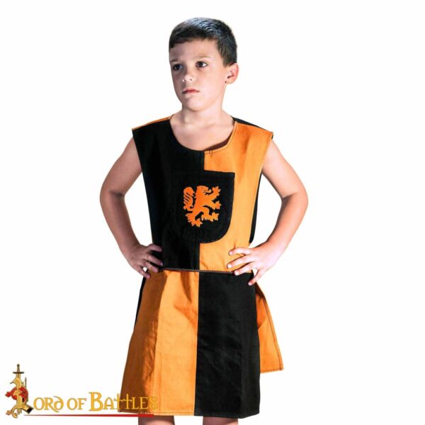 Heraldic Surcoat Tabard with Scottish Rampant Lion Design for Kids and Adults - Image 4