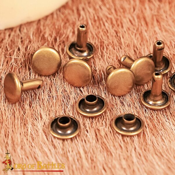 Tich buttons in antique brass and natural - Image 7