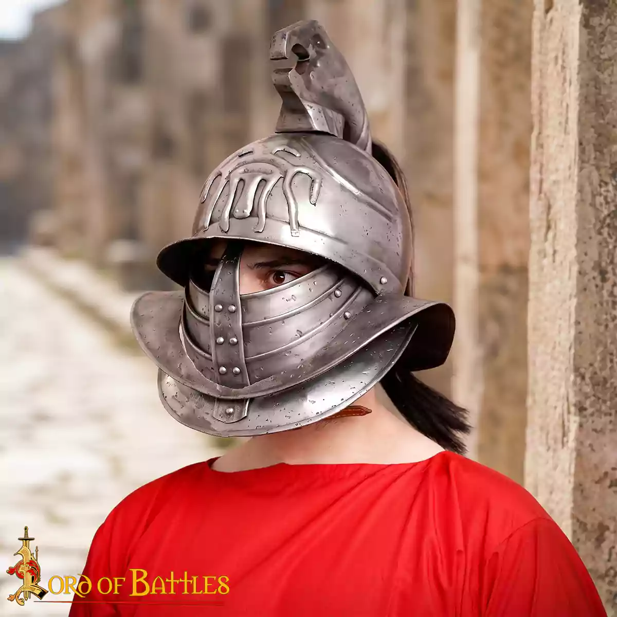 Thraex Spartacus Gladiator Helmet - Image 2