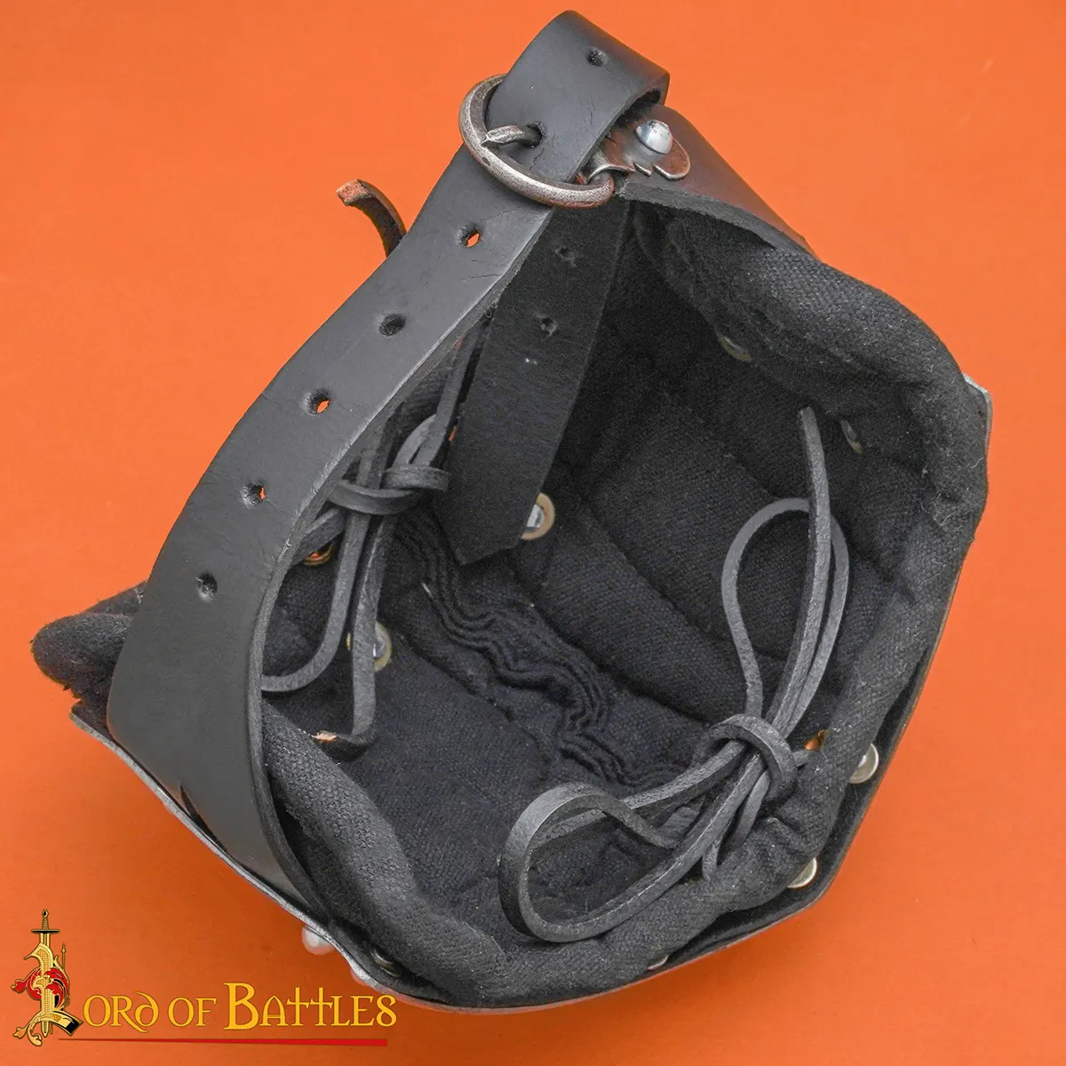 13th - 14th century Knight Poleyns Suede Lined Knee Cops 16 gauge - Image 8